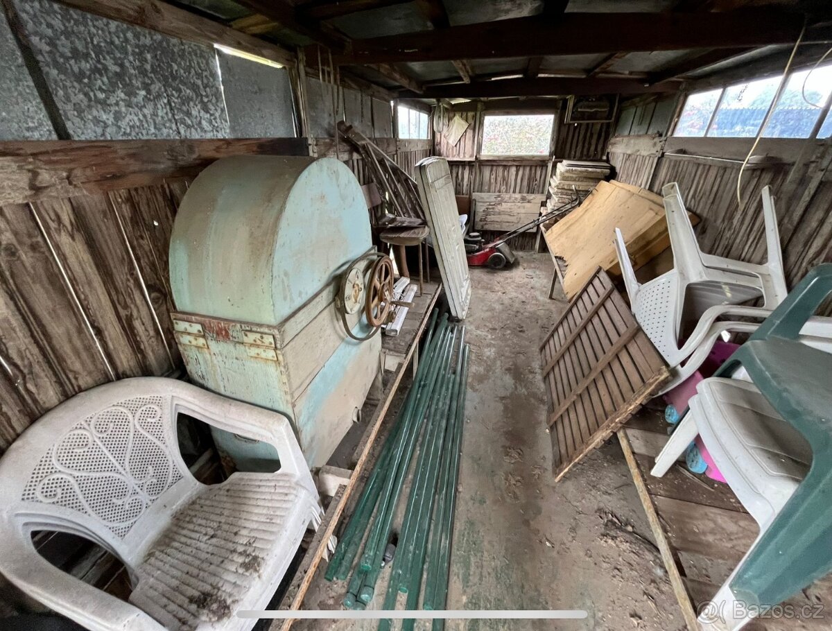 Maringotka/včelín - 4