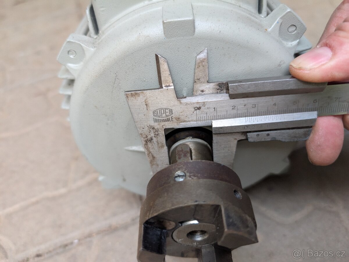 Prodám třífázový elektromotor - 4