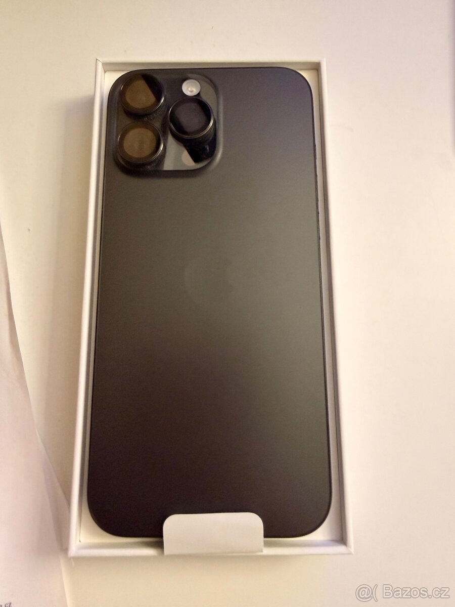 iPhone 16 Pro Max 256 GB Černý Titan - 4