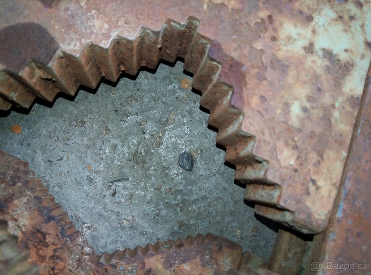 instalatérský svěrák - 4