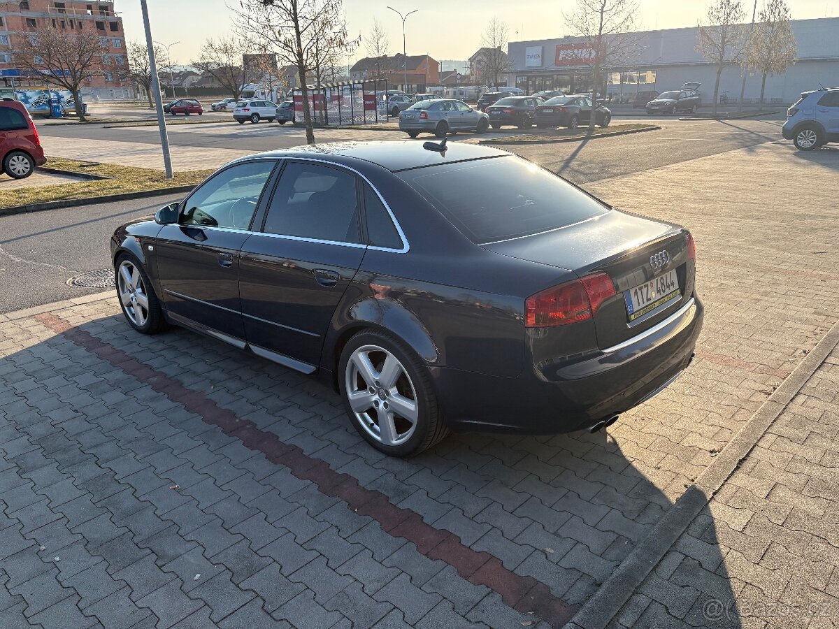 Audi S4 4.2 V8 - 4