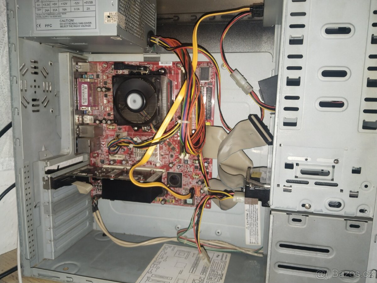 Starší PC sestava - AMD Athlon 64 / NVIDIA GeForce 210
- 4