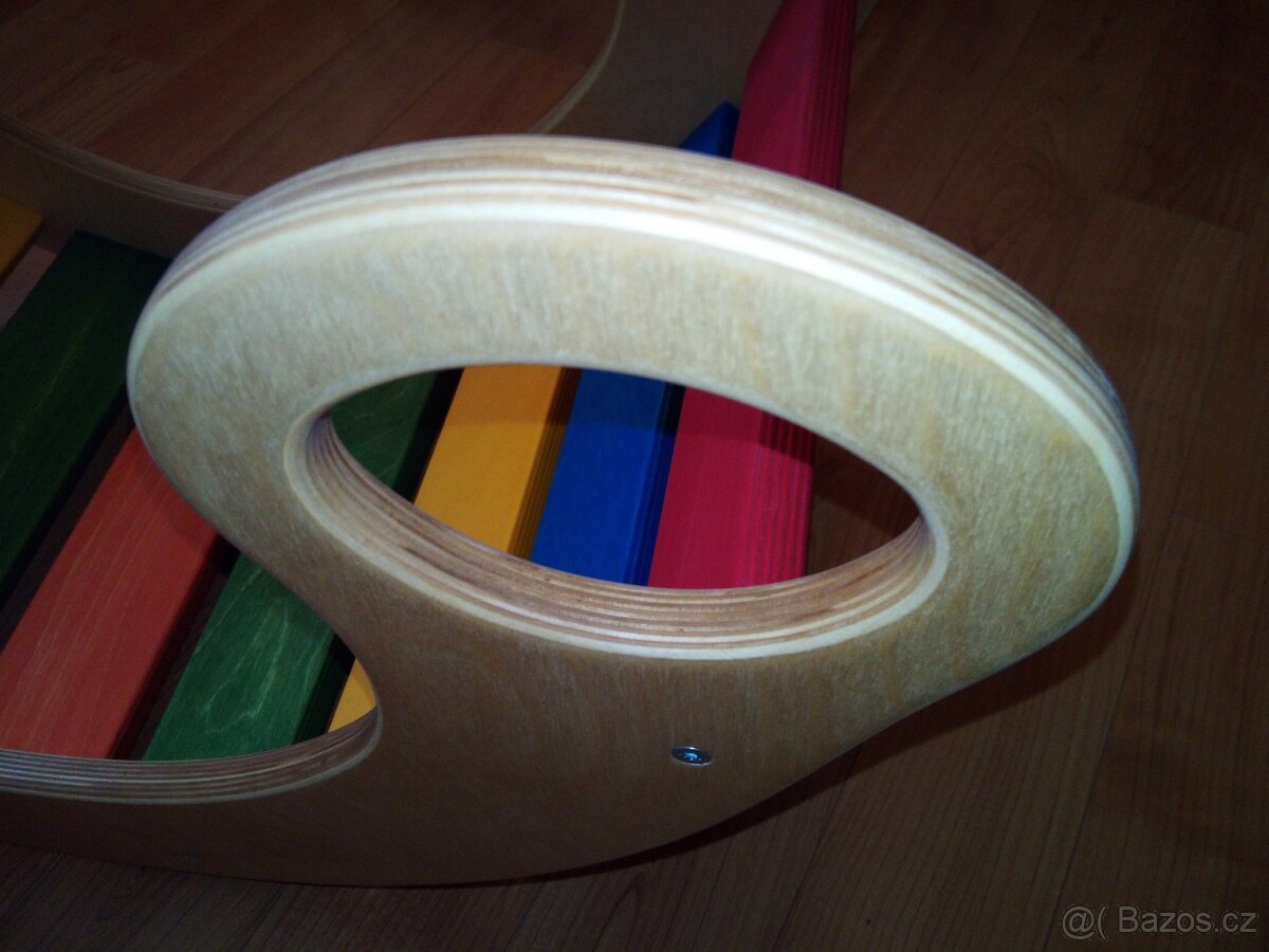 Barevná montessori houpačka - duha - 4