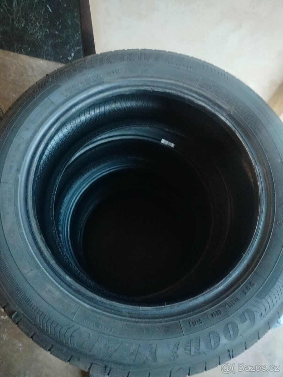 Goodyear EfficientGrip Performance 195/55/r16 - 4