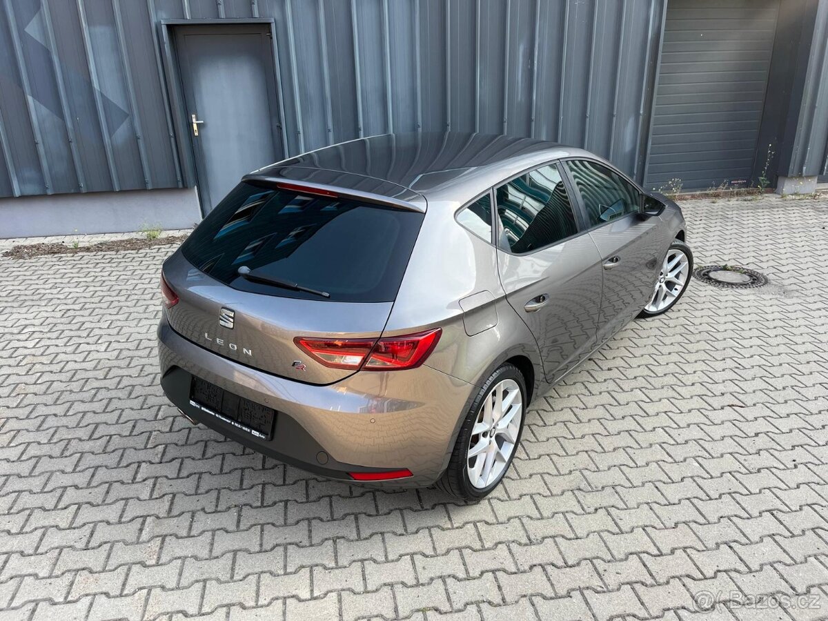 Seat Leon FR Hatchback 2.0 TDI Navigace LED 1.majitel - 4