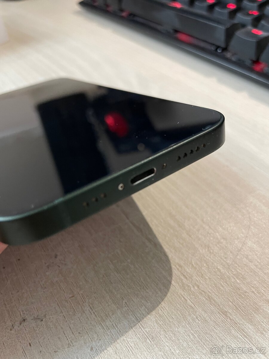 iPhone 13 - 4