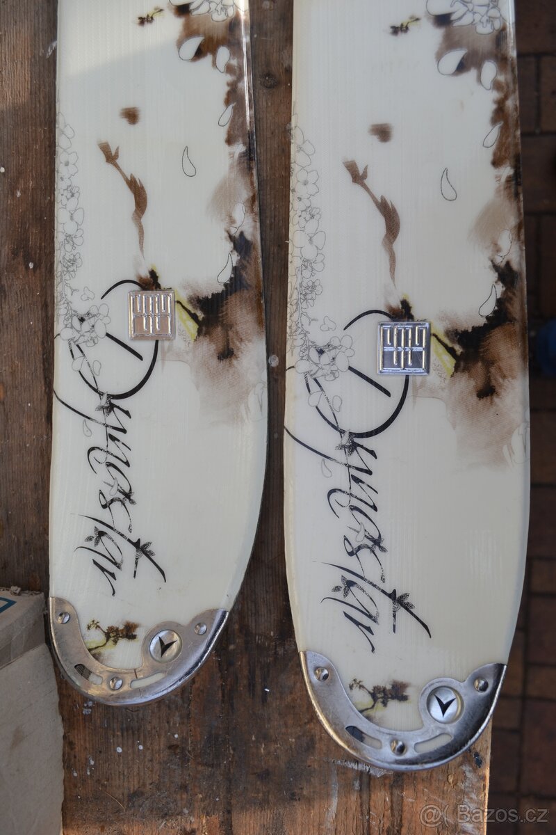 lady lyže Dynastar 165 cm bílé váz.Dynas Atomic 25,5 EU 40 - 4