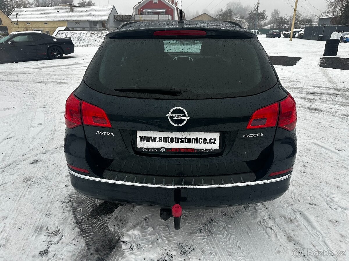 OPEL ASTRA 1,6CDTi 100kW Sports Tourer - MÁLO KM - - 4