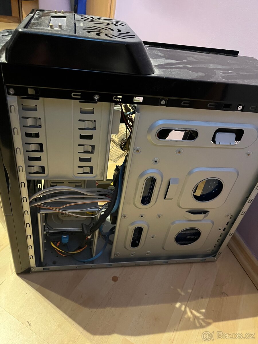 Prodám starý ale funkční počítač - 4