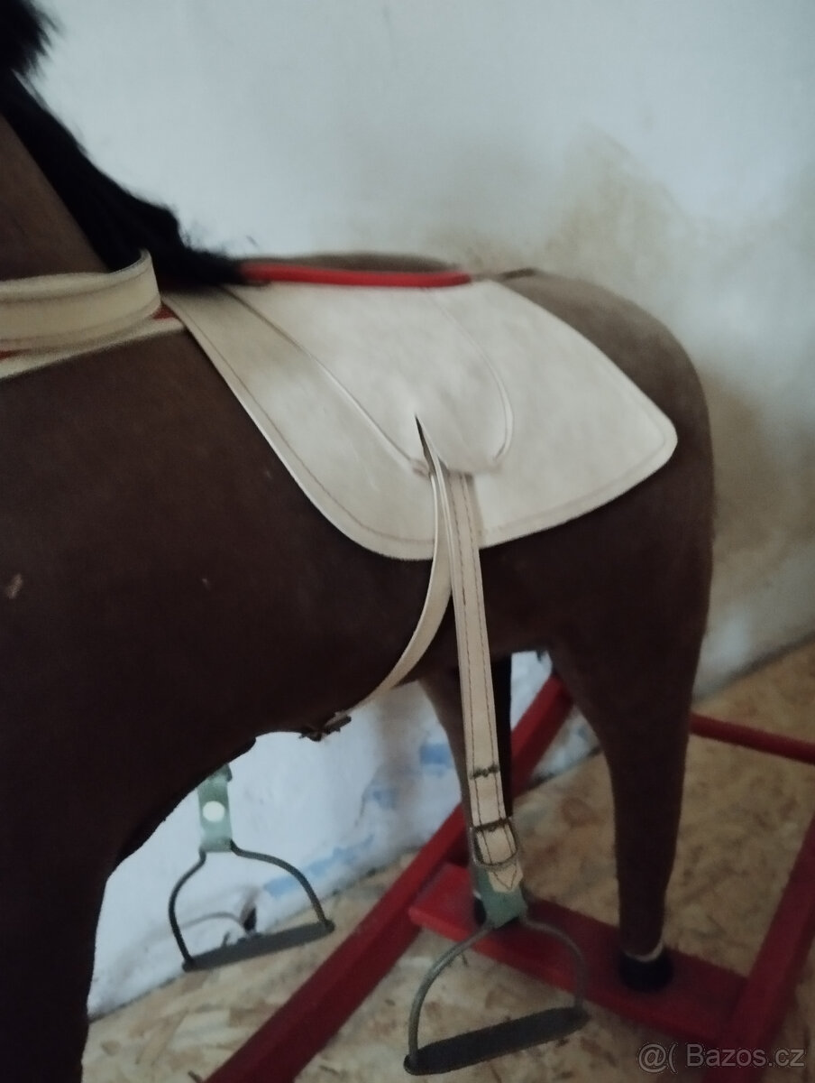 Starý, houpací kůň - 4