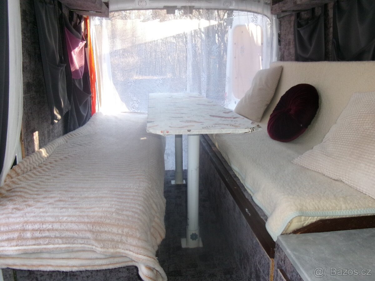 Prodám obytnou dodávku Ford Transit - 4