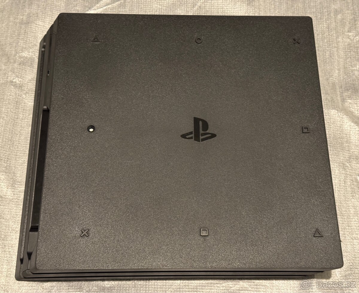 Sony PlayStation 4 Pro 1TB Black + 2x DualShock - 4