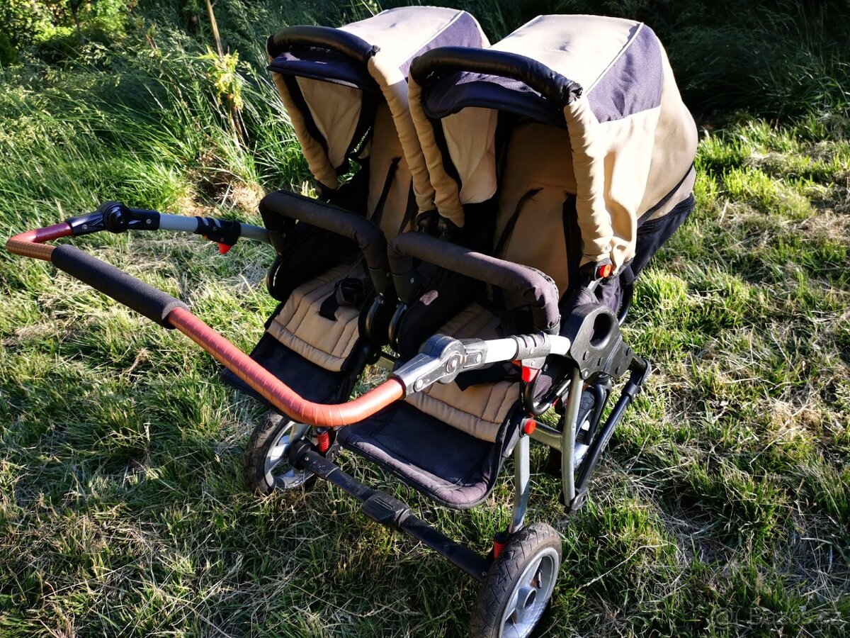 Kočárek pro dvojčata - 4