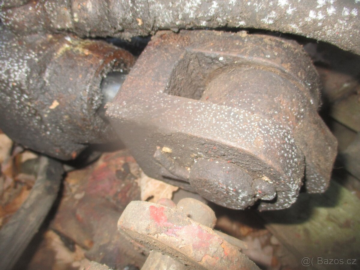 hydraulické pístnice a další hydraulika - 4