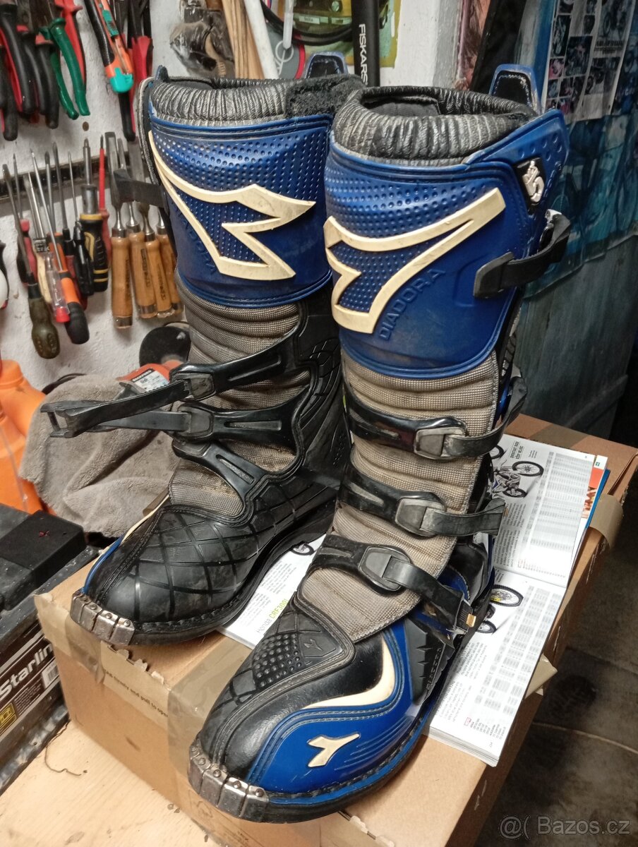 Prodám enduro boty velikost 46