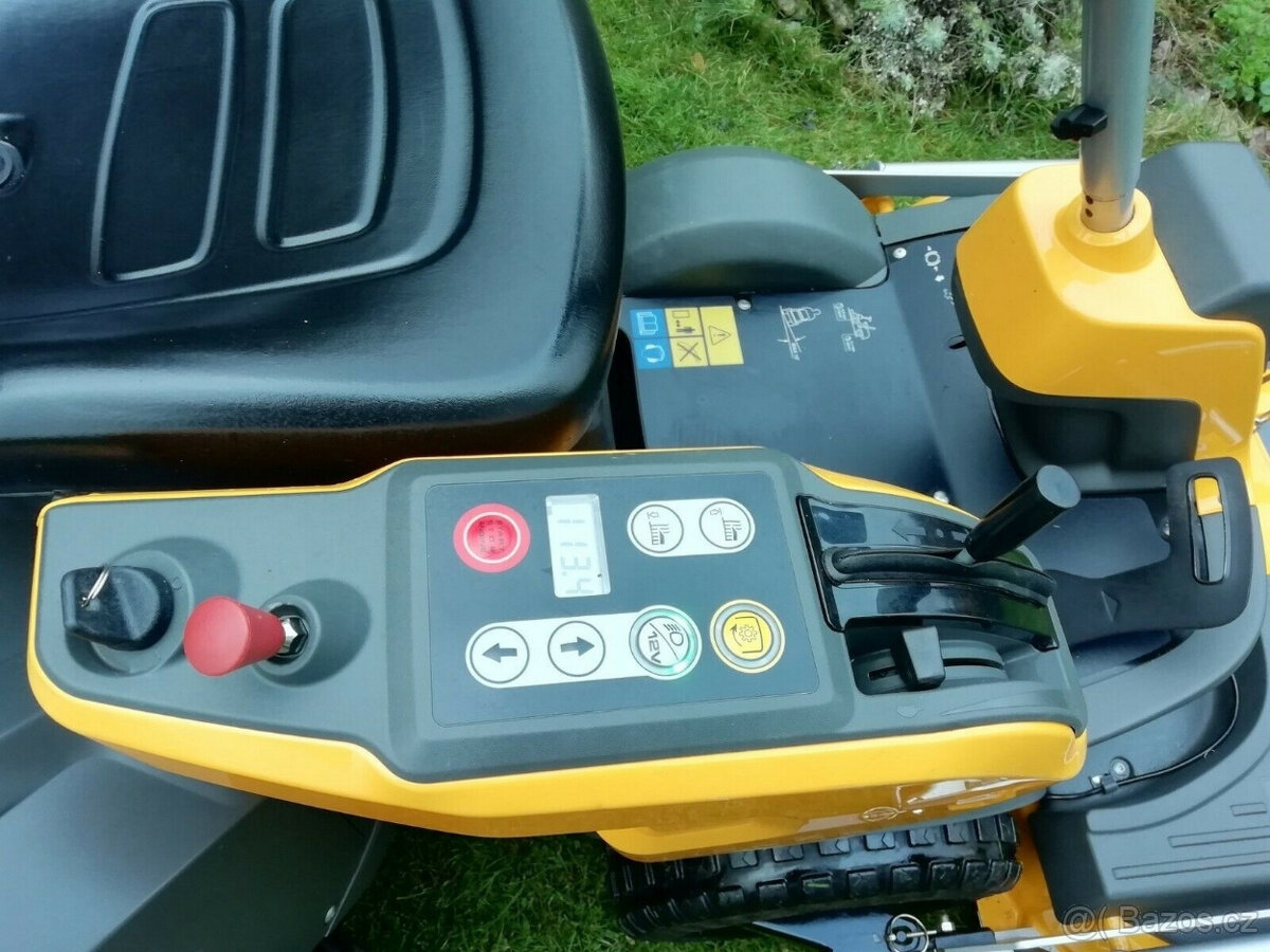 Traktor Stiga Park Pro 340 IX s pohonem všech kol a hydrauli - 4