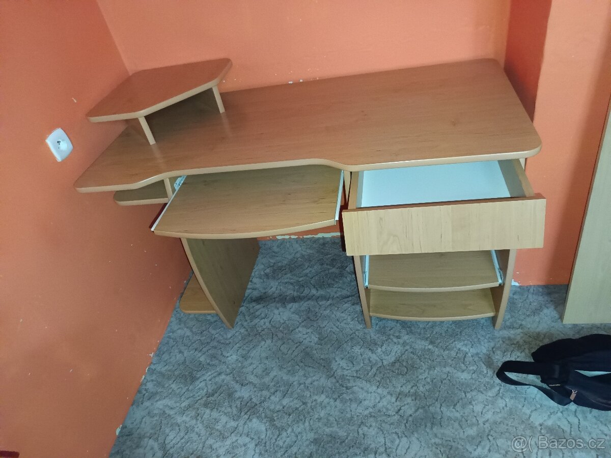Kancelářský stůl+ regál zdarma - 4