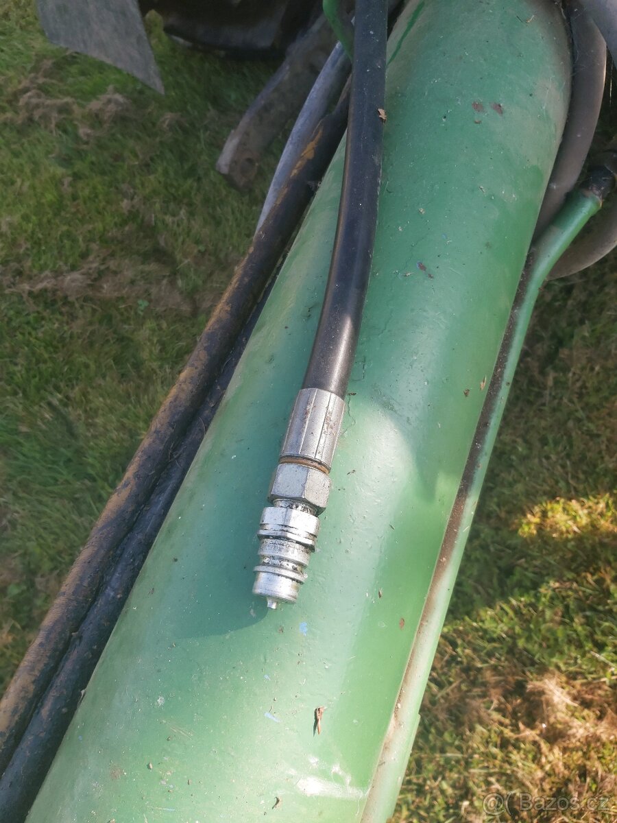 Vyvážečka dřeva za traktor - 4