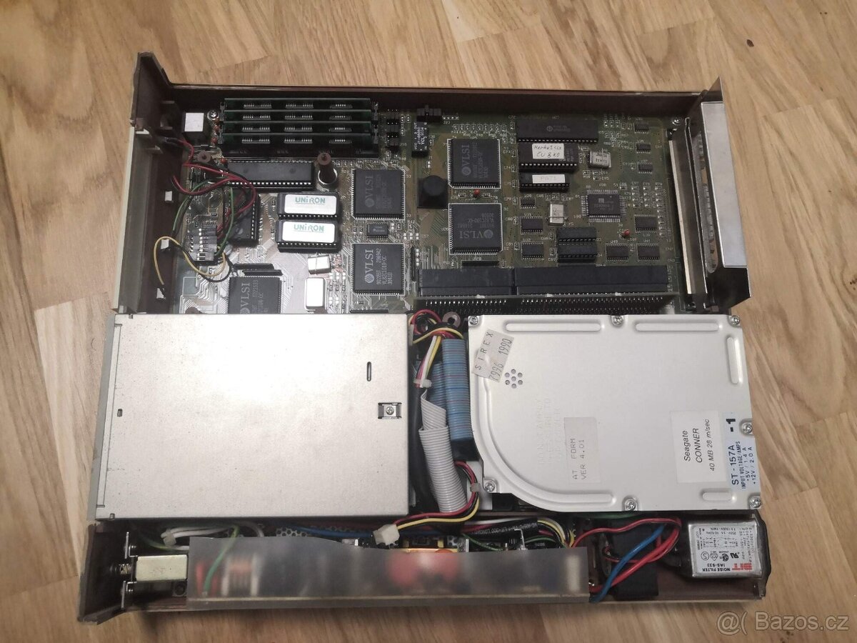 Historický PC Unitron No 20 Series - 4