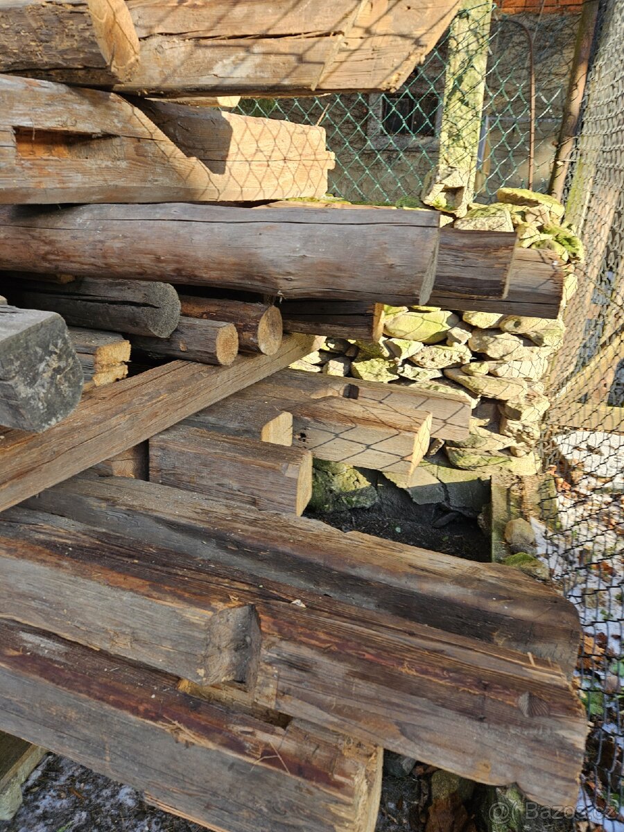 Staré dřevěné trámy - 4