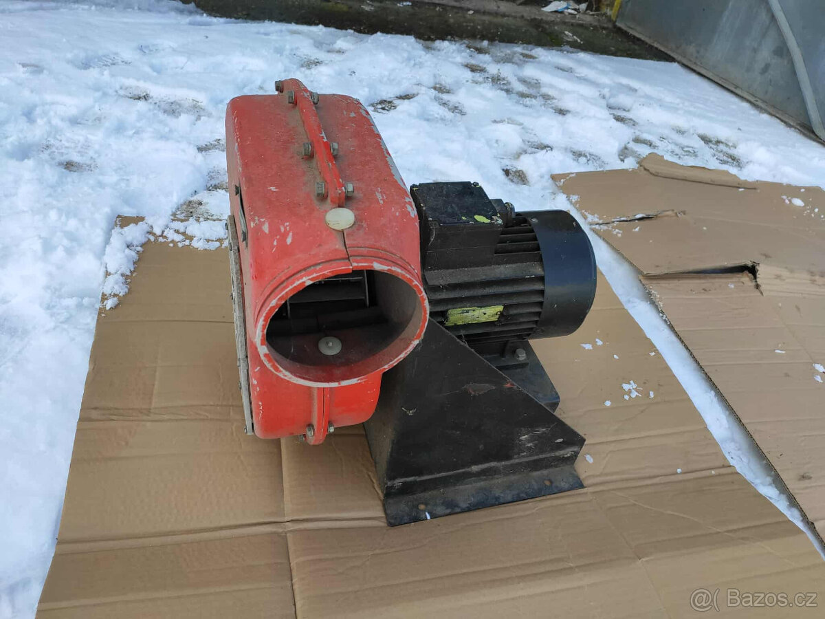 Průmyslový větrák / odsávač, atd... - 4