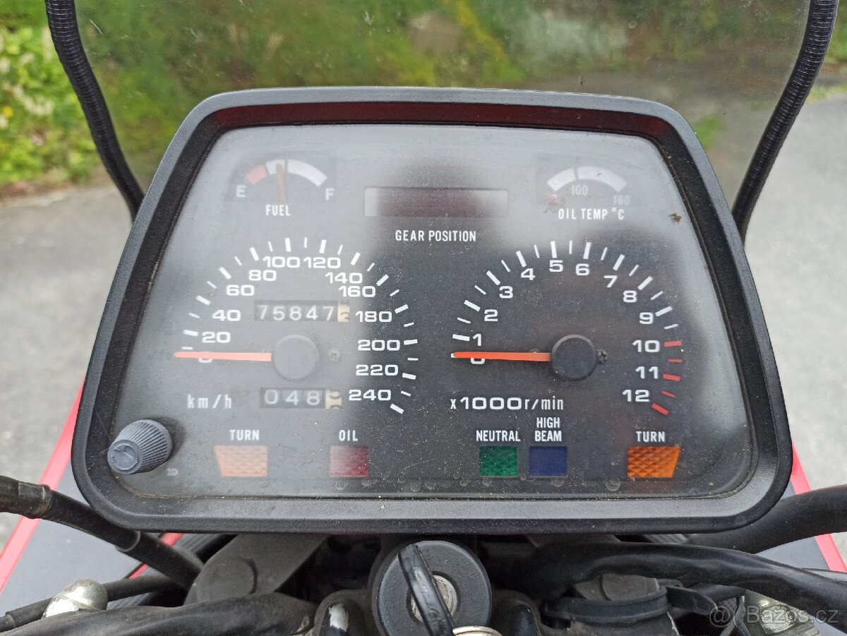 Suzuki GSX 750 ES - 4