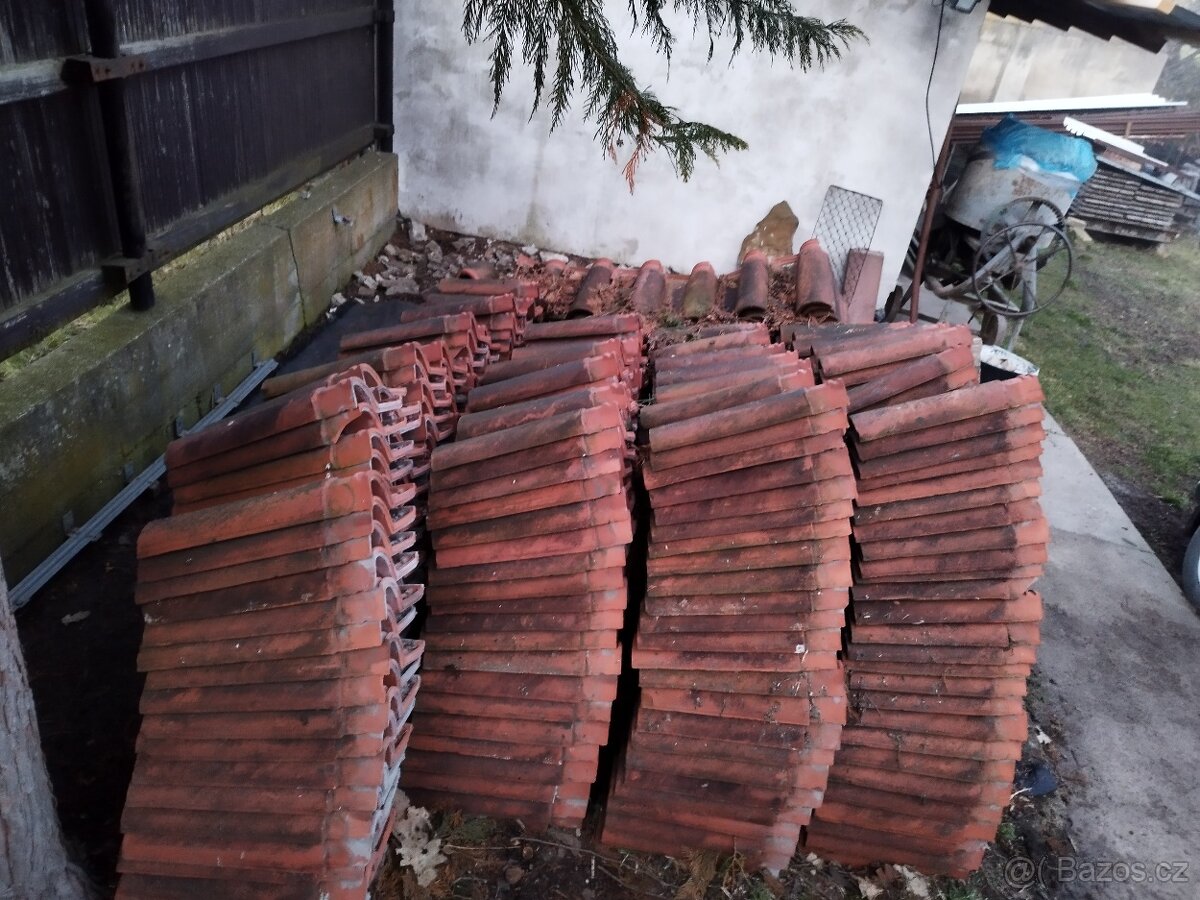 starší střešní tašky - 4