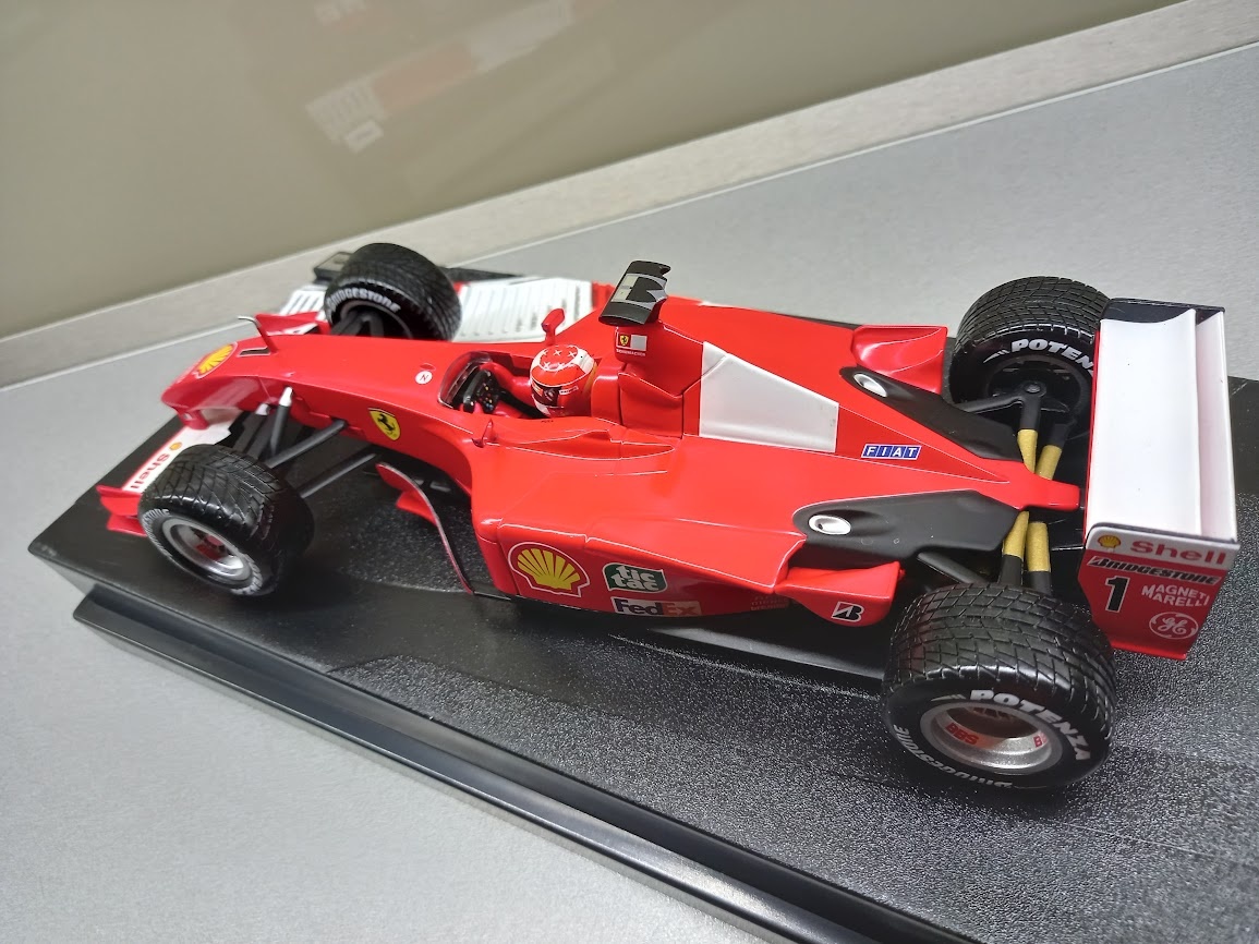F1 FERRARI F2001 2001 KING OF RAIN SCHUMACHER HOTWHEELS 1:18 - 4