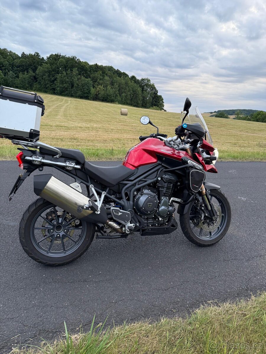 TRIUMPH TIGER EXPLORER - 4