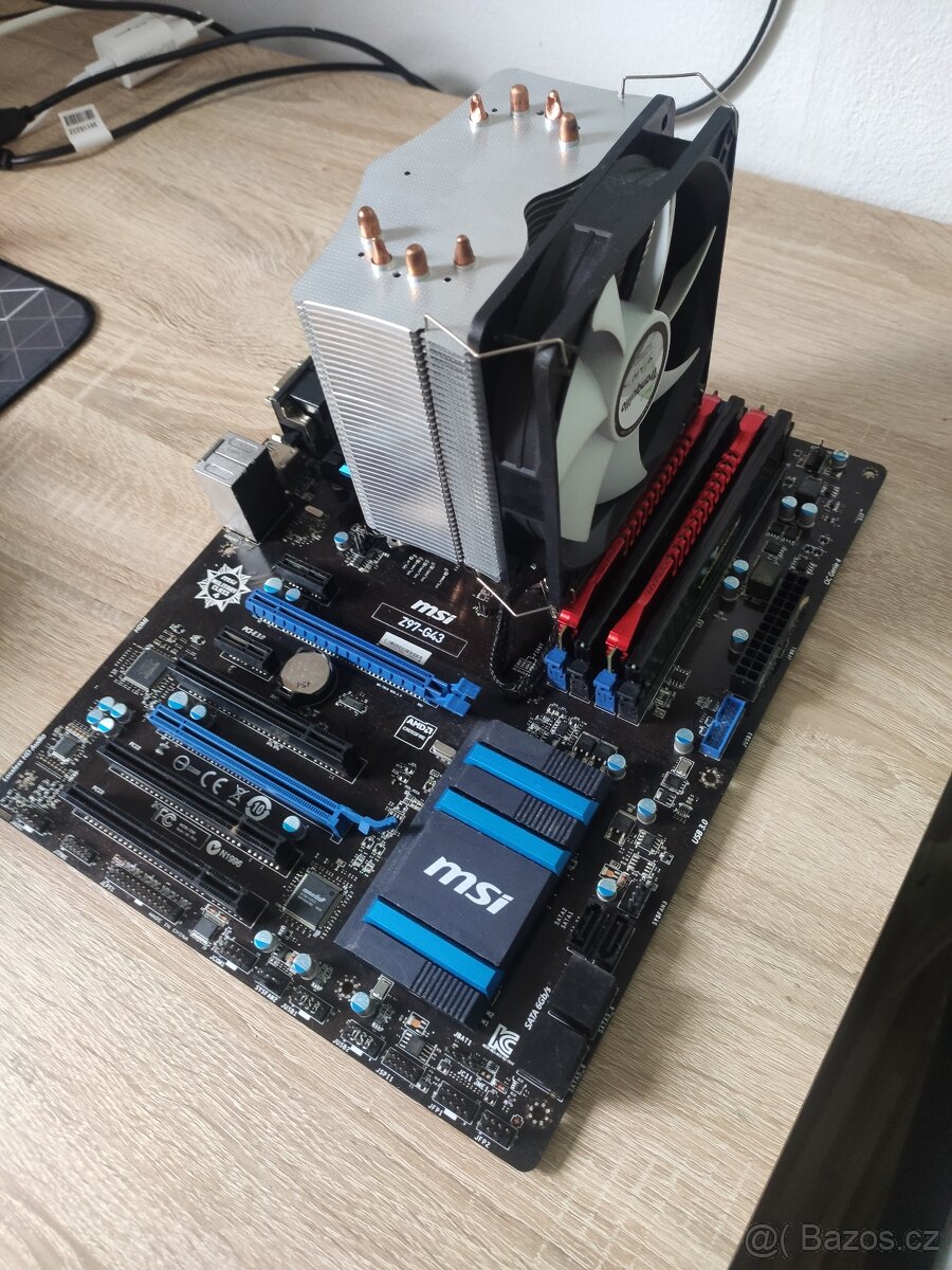 Základní deska s procesorem i7 a Ram - 4