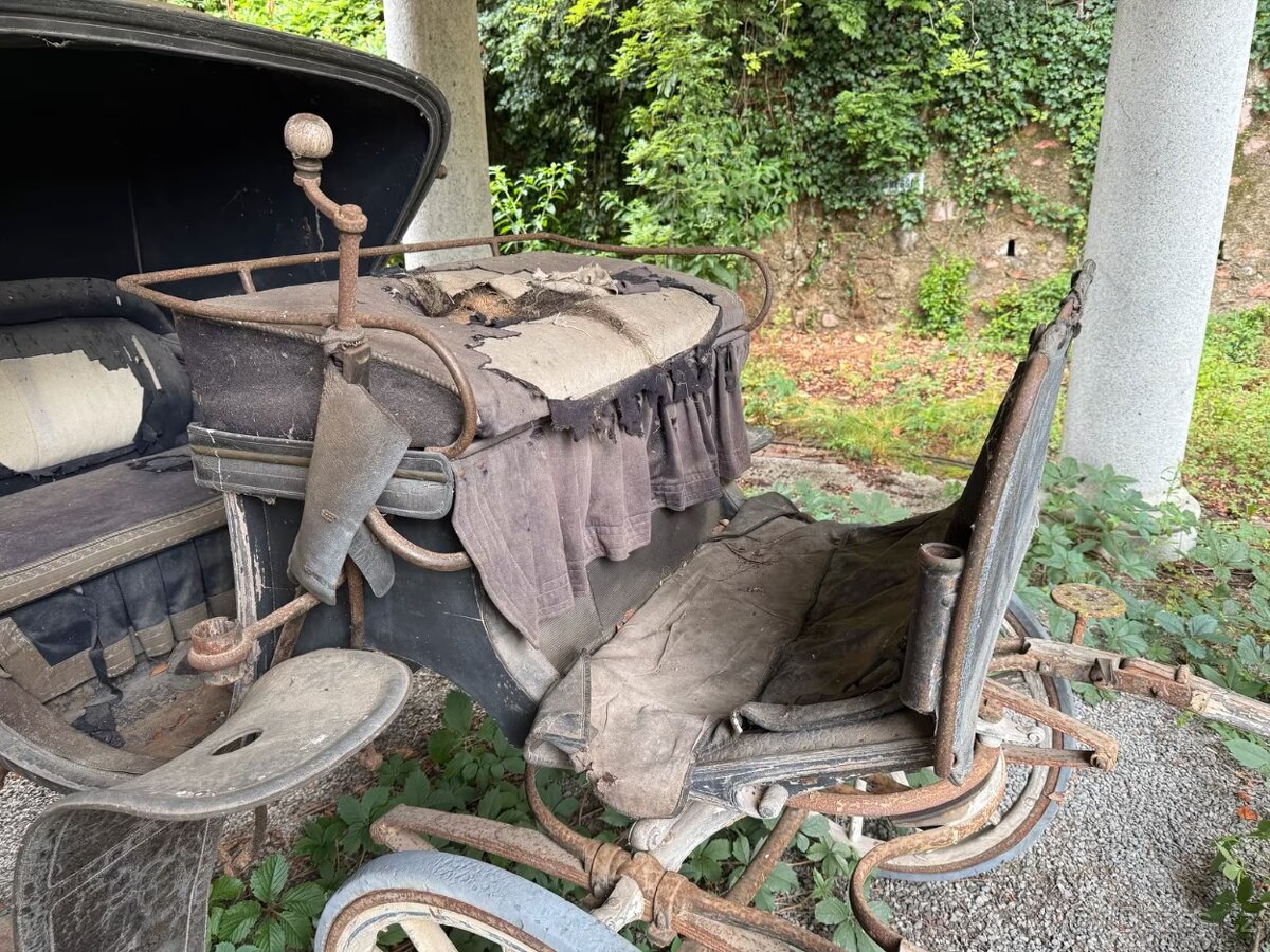 Historický dřevěný kočár (rok 1900) REZERVACE - 4