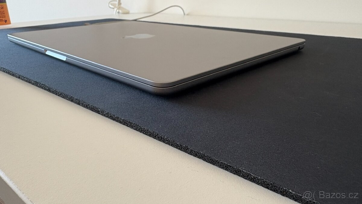 MacBook Air 15” M2 8GB / 512GB (2023) – Space Grey - 4