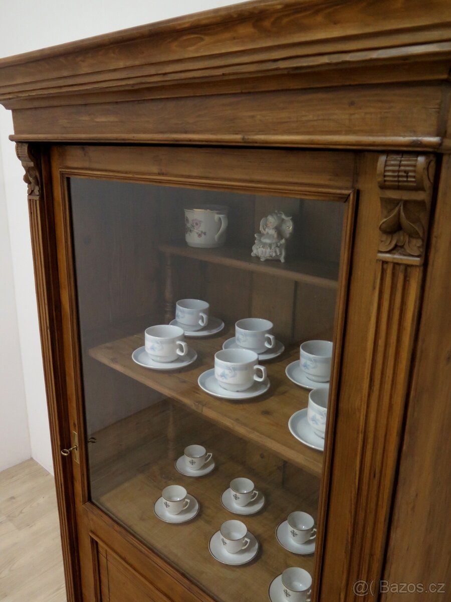 Starožitná vitrína - originál - 4