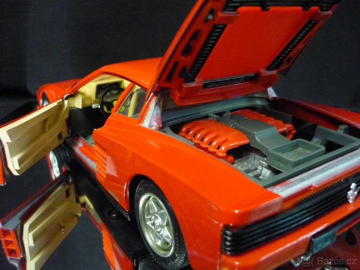 Ferrari Testarossa 1984 Bburago 1/18 - 4