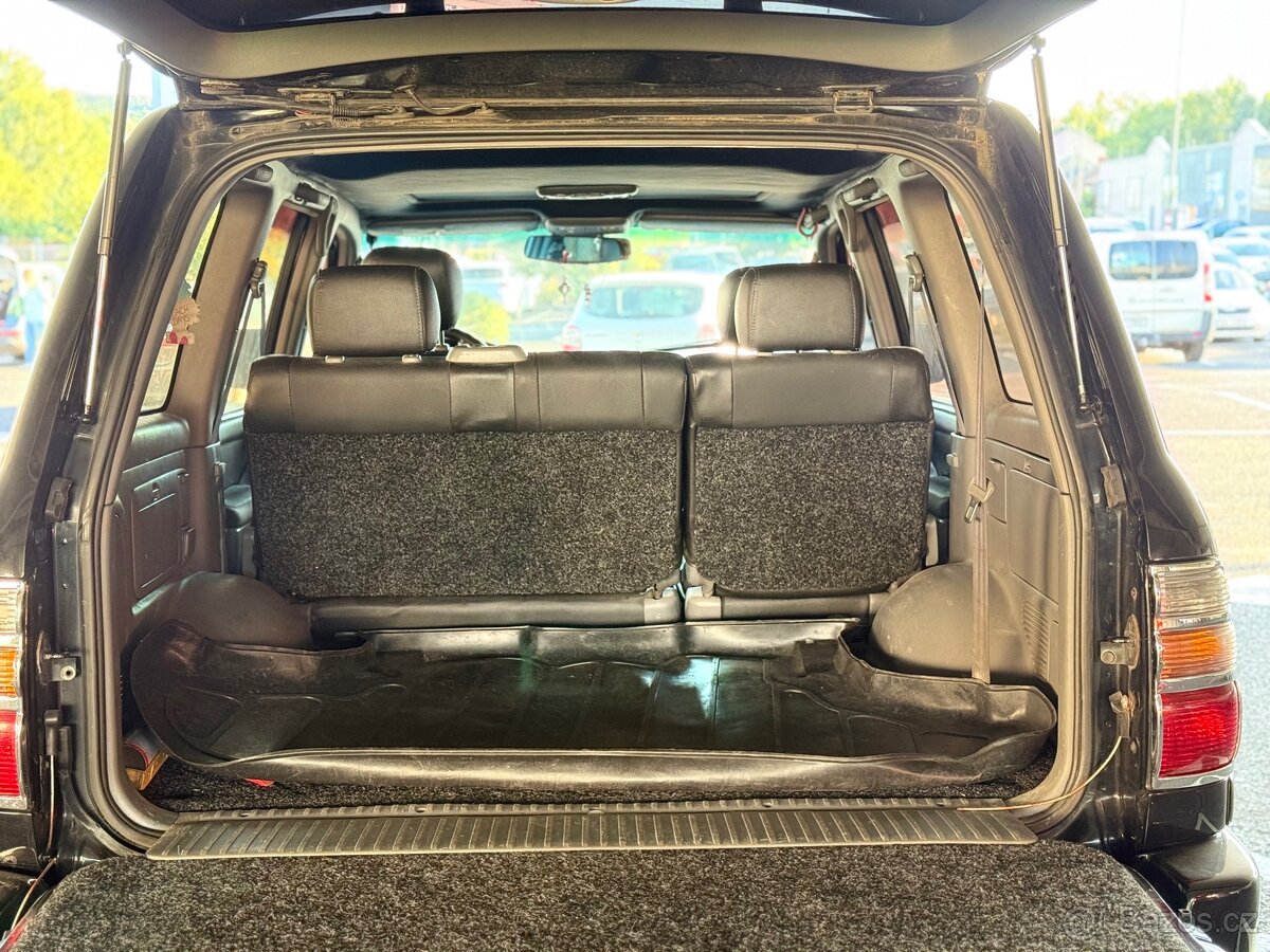 Toyota Land Cruiser 100