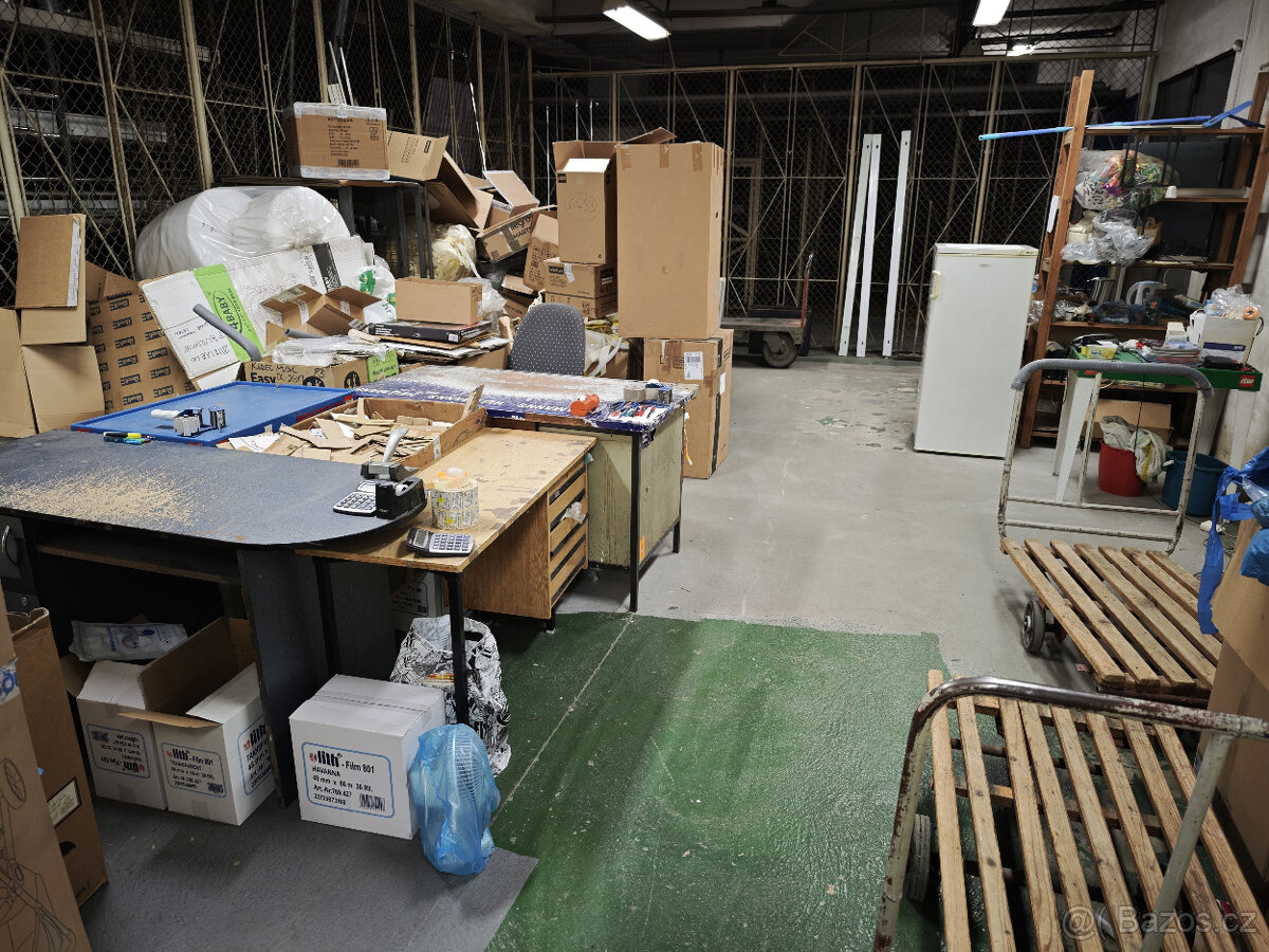 Přenechání pronájmu skladu s vybavením pro eshop - 4