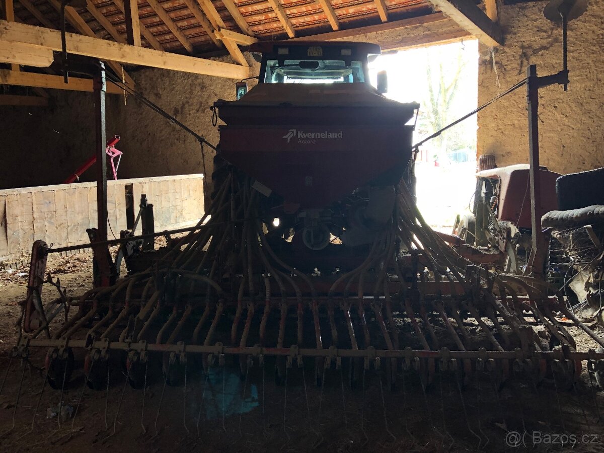 SECÍ STROJ KVERNELAND ACCORD DA-S 4m - 4