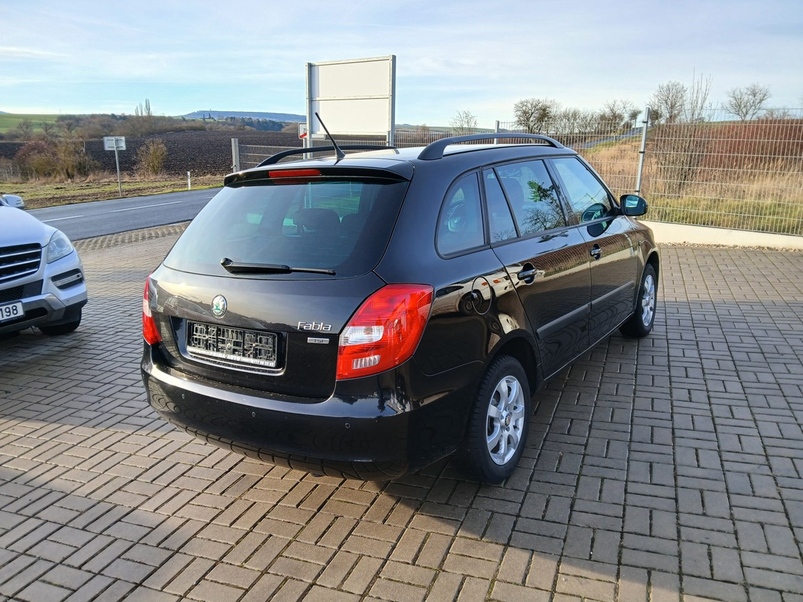 Škoda Fabia 1,2 TSI Nová TK Servisní knížka - 4