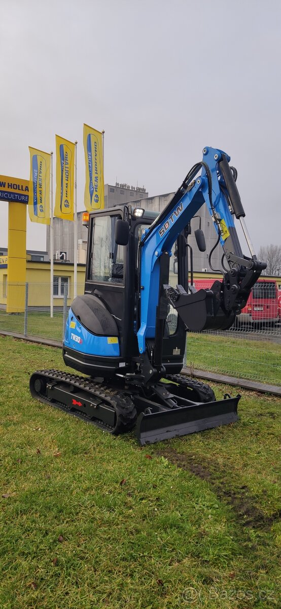 minibagr,minirypadlo,bagr,3000 kg - 4