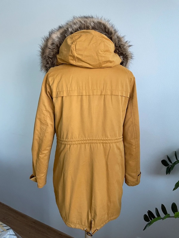 Hořčicově žlutá parka Reserved - 4