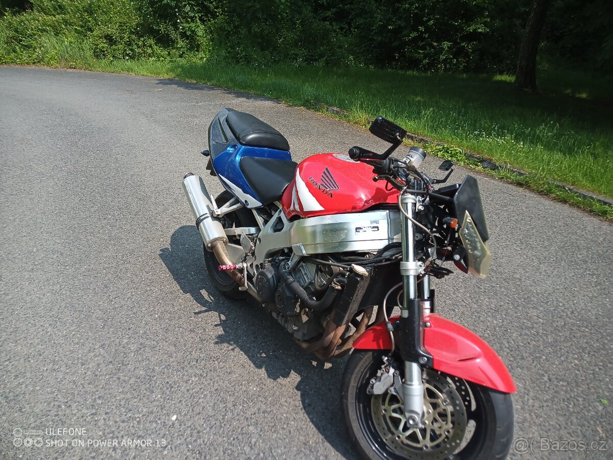 Honda SC33 900rr - 4