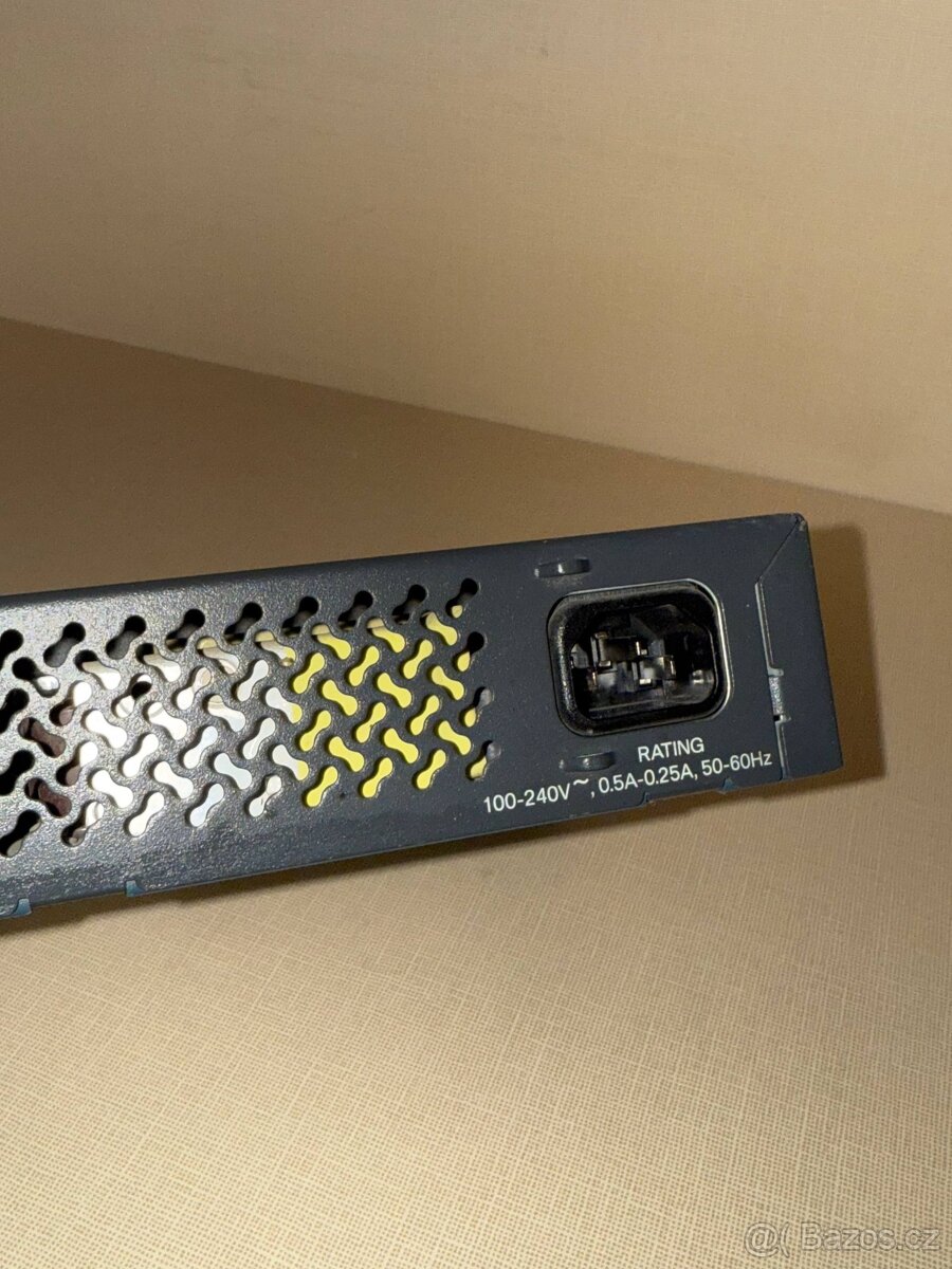 Cisco Catalyst 2960 Series – síťový switch - 4