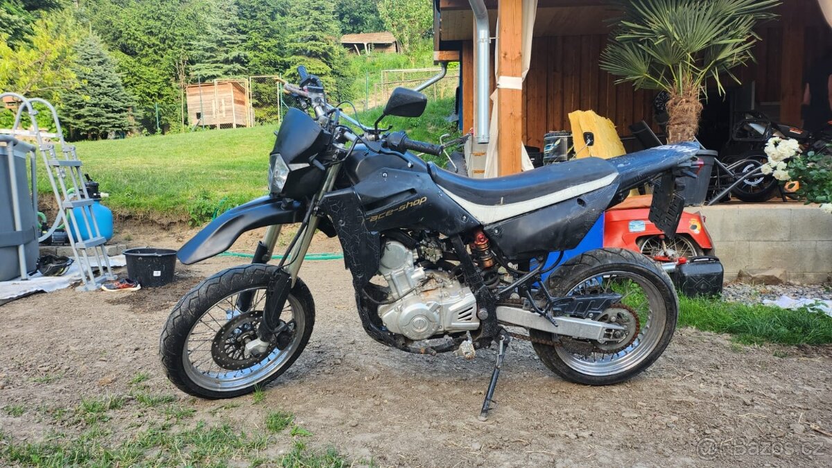 Yuki SM250