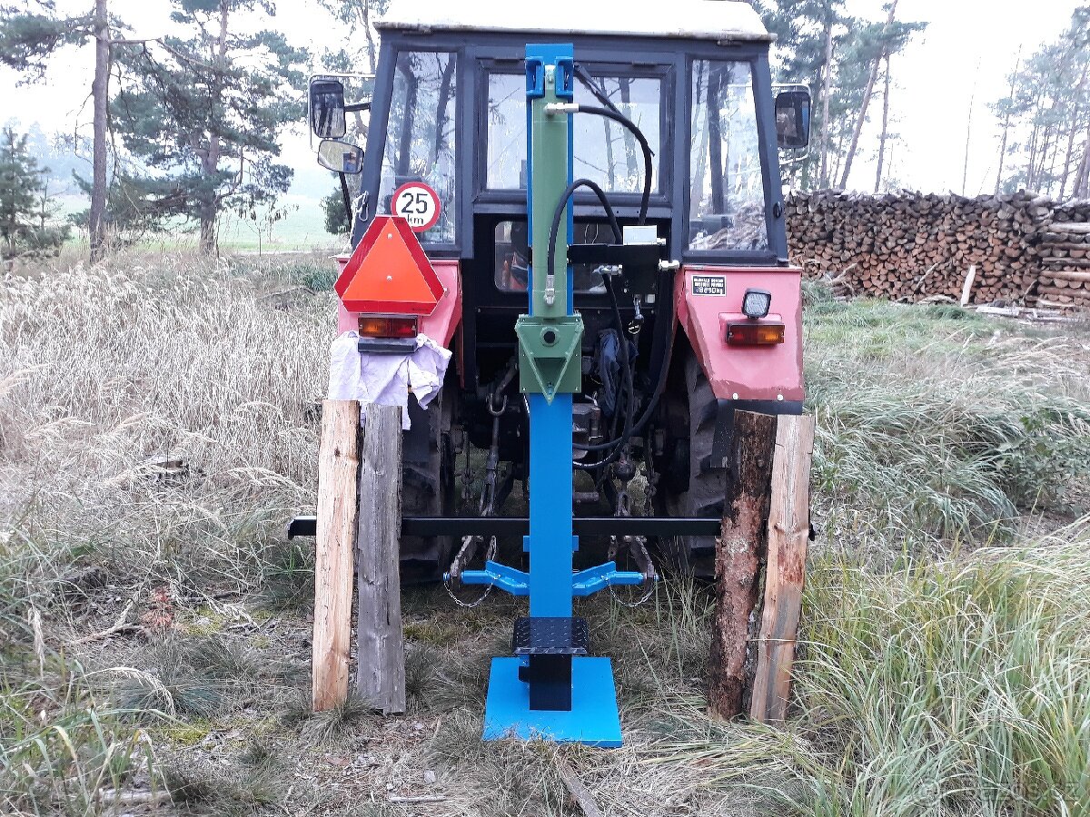 ŠTÍPAČKA ZA TRAKTOR - 4