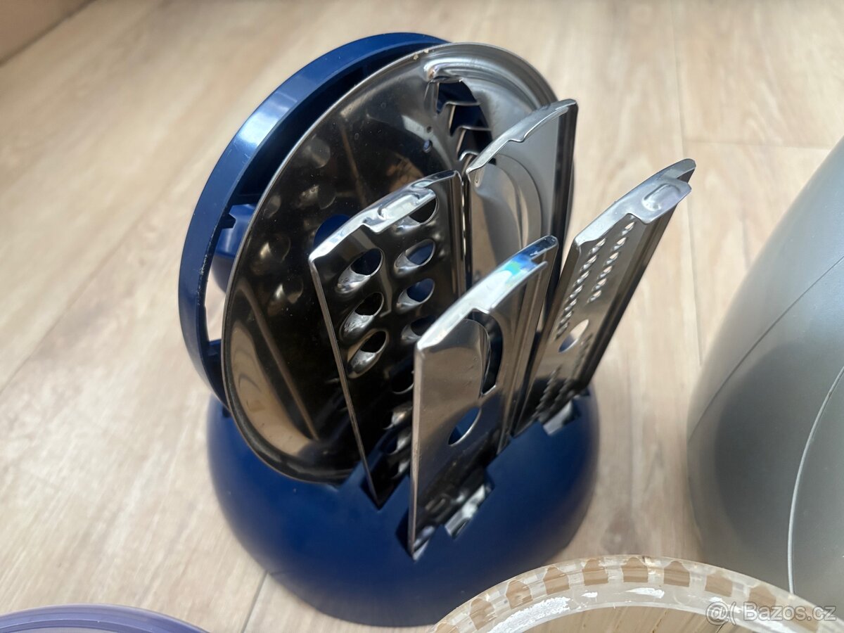 Kuchyňský multifunkční robot - 4