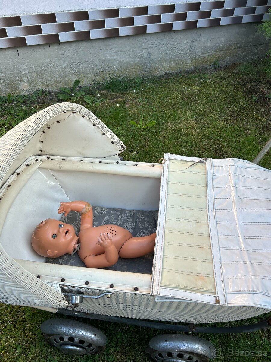 historické kočárky - 4