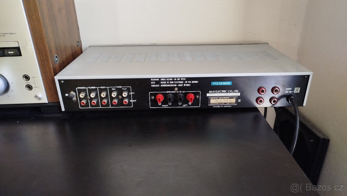 zesilovač Akai AM-U110 - 4