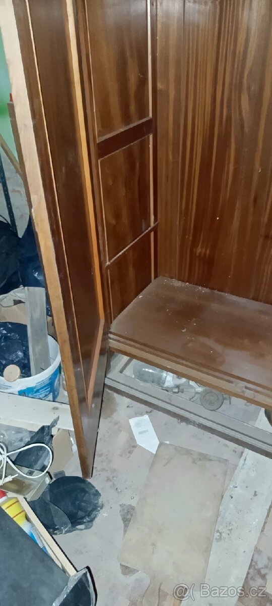 Stará skříň - 4