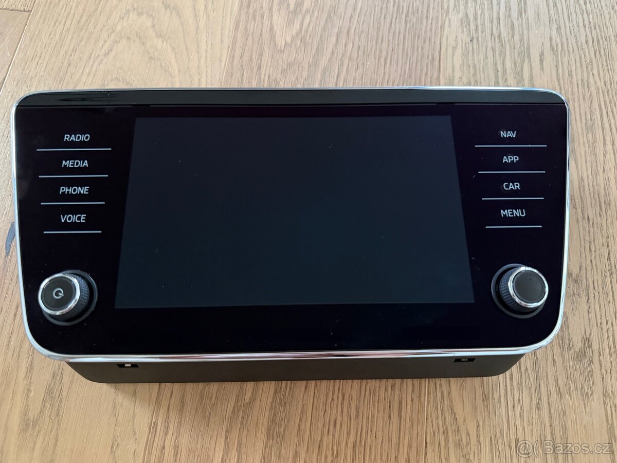 Radio s navigací Amundsen pro Škoda Superb 3 - 4