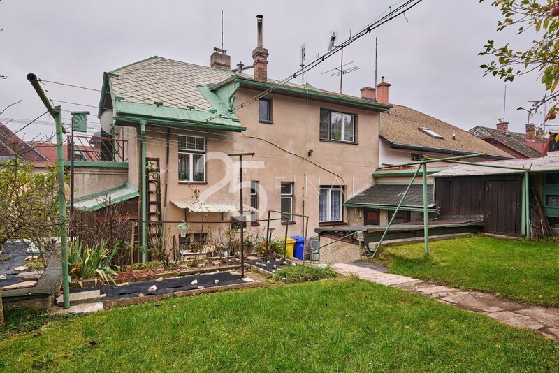 Prodej rodinného domu se zahradou a samostatnou garáží v obc - 4